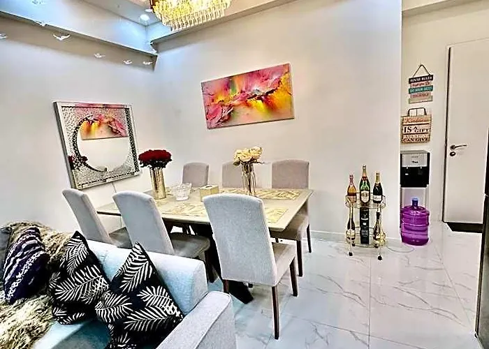 فندق Gina Staycation The Atherton Dmci Paranaque
